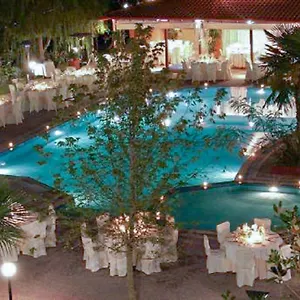 Four Seasons 3* Τρίλοφο