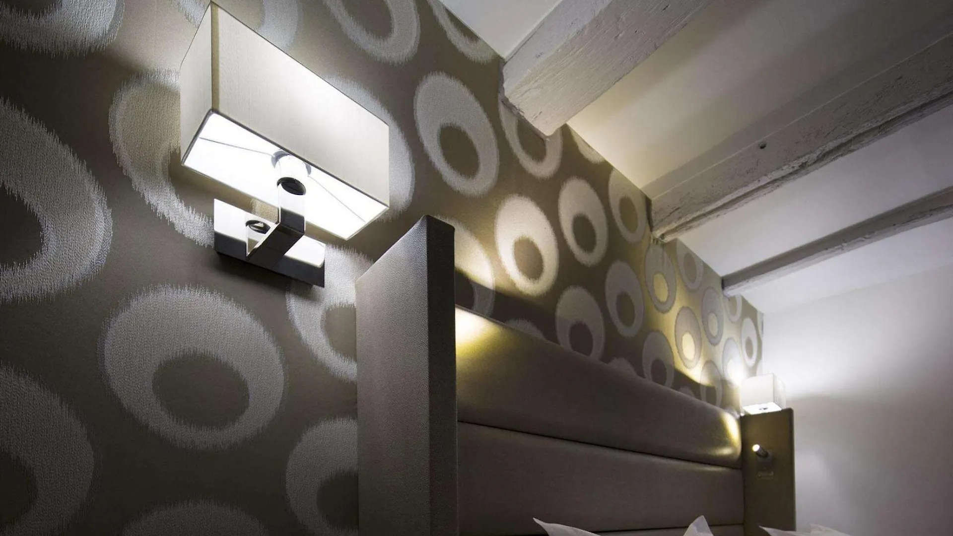 Hotel Jacques De Molay - Fitness & Sauna Paryż