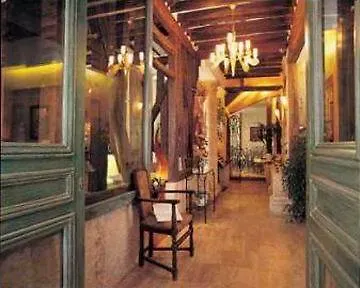Hotel Jacques De Molay - Fitness & Sauna Paryż 3*,